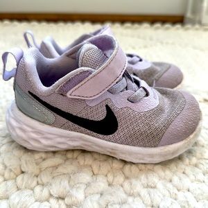 Nike Toddler Girl’s Revolution 6 Sneaker